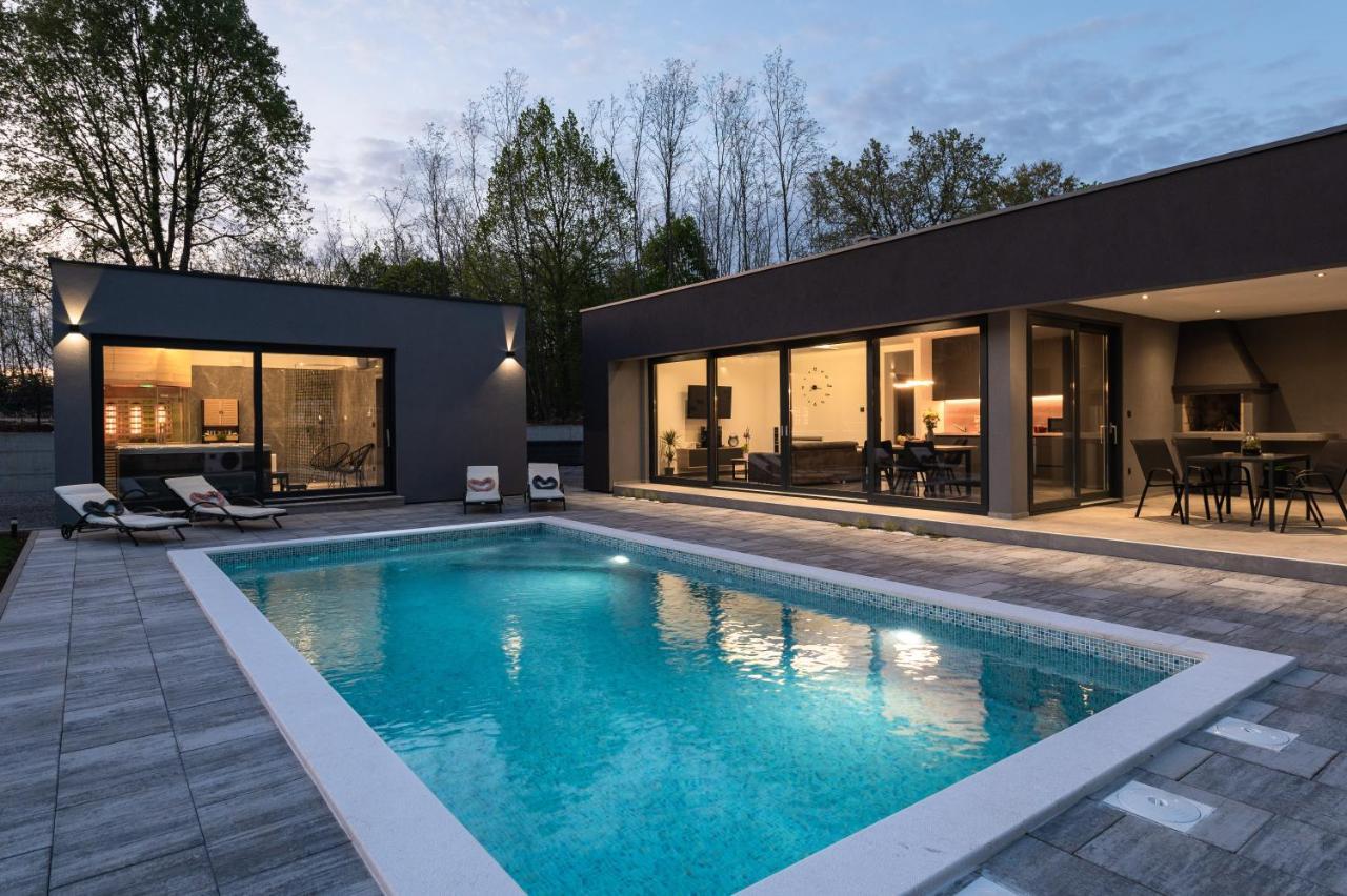 Green Luxury II With Heated Pool, Jacuzzi & Sauna Ruzici  Экстерьер фото
